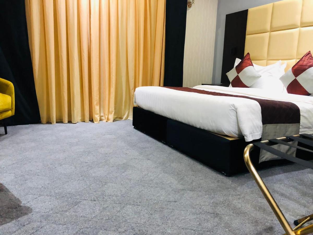 M Platinum Hotel Medina Esterno foto